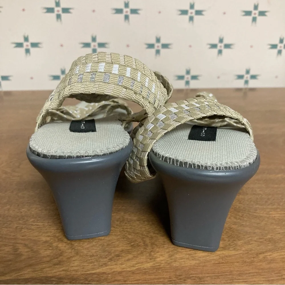 5/$15 Steven by Steve Madden Tan, Silver, & White Weave-like Sandals